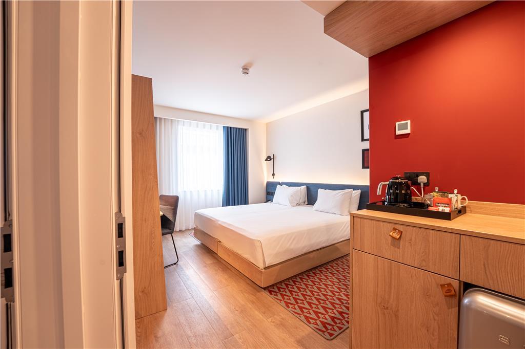 Hampton By Hilton Bristol Airport Hotel 3*
