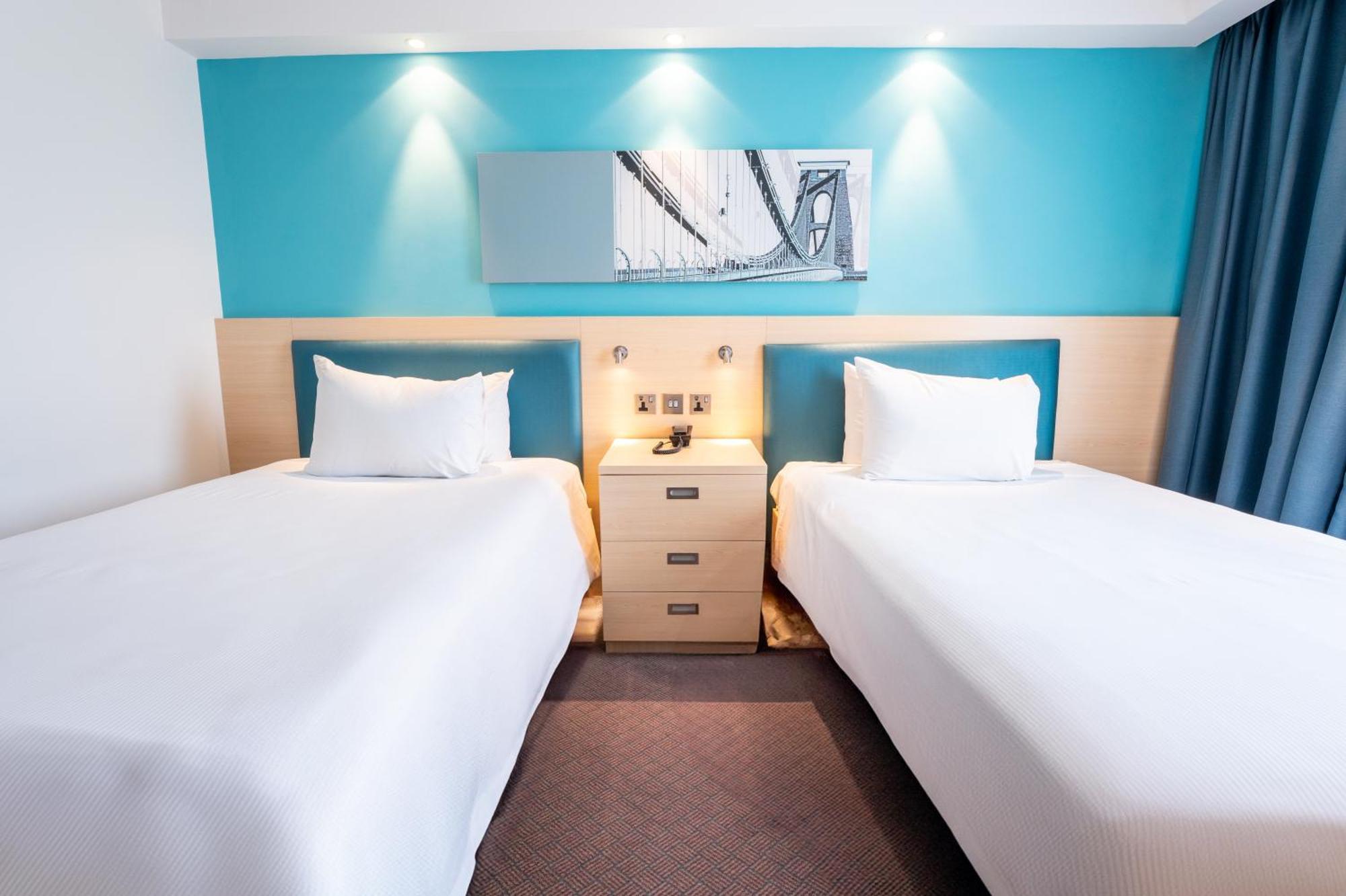 Hotel Hampton By Hilton Bristol Airport