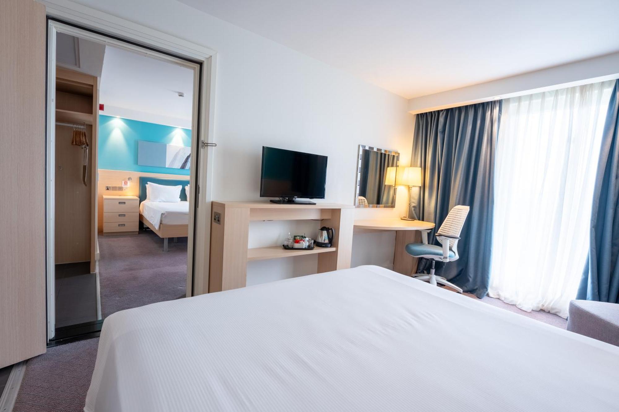 Hampton By Hilton Bristol Airport 3*