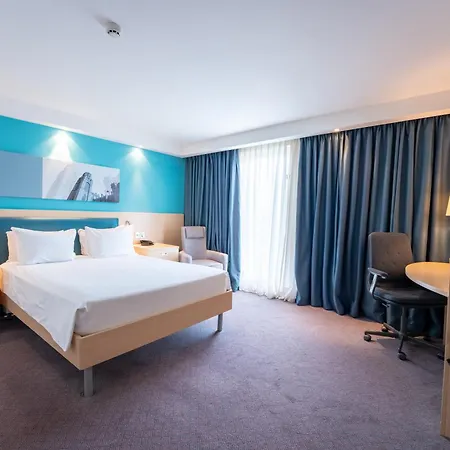 Hampton By Hilton Bristol Airport Hotel Redhill  Exterior photo