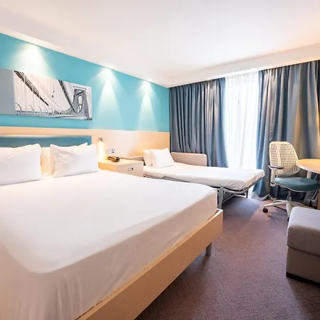 Hampton By Hilton Bristol Airport Hotel Redhill  Exterior photo
