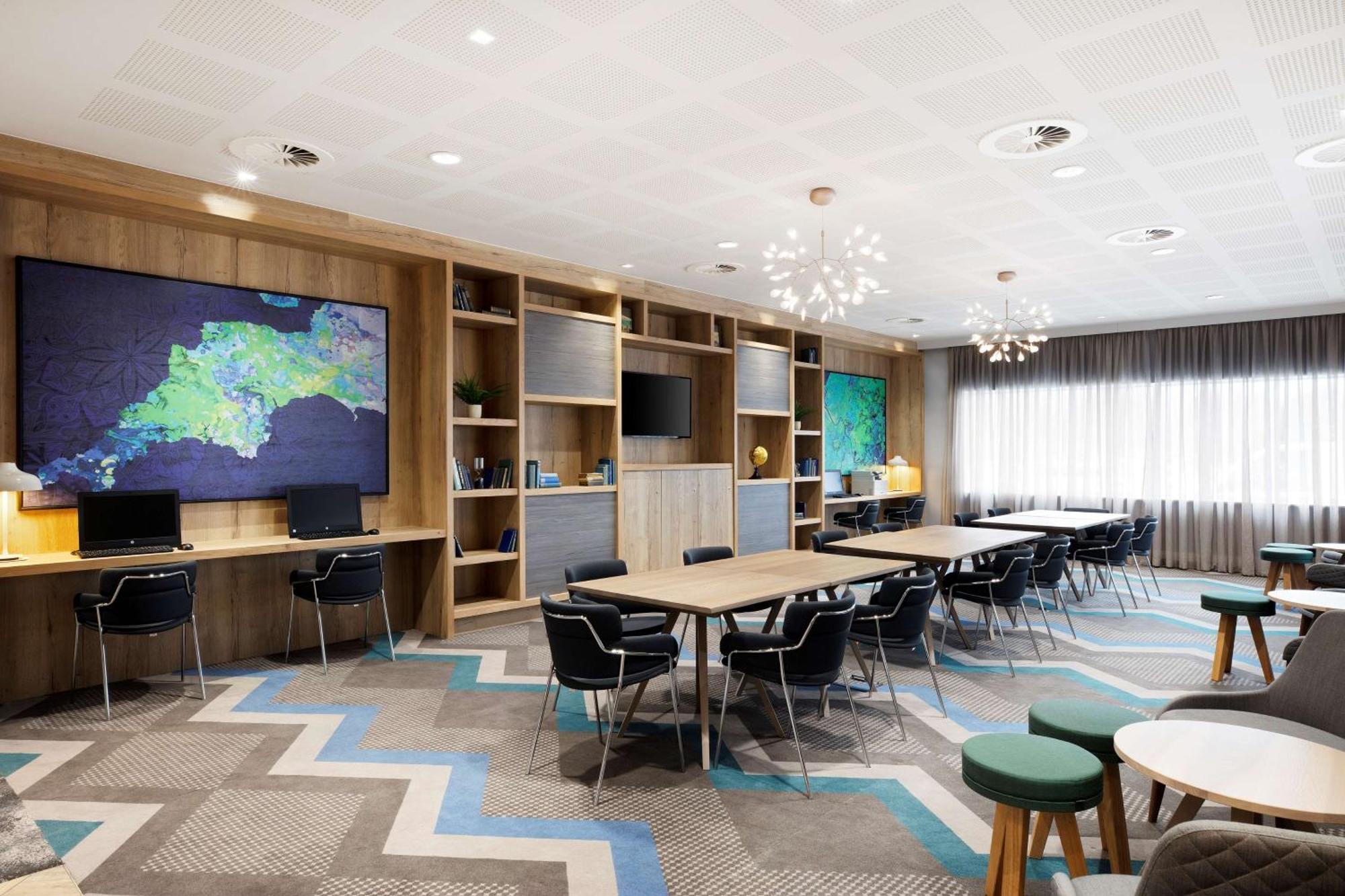 Hampton By Hilton Bristol Airport Hotel Redhill (Somerset)
