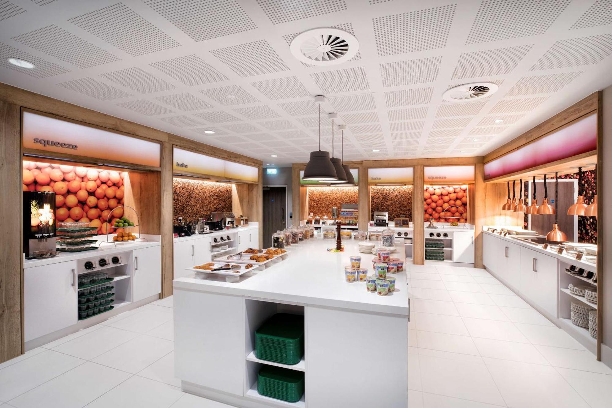 Hampton By Hilton Bristol Airport Hotel 3*